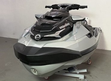GTX 300 skuter