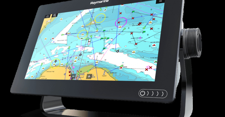 Axiom 9 RV z RealVision 3D, 600W Sonar in CPT-100DVS transducer